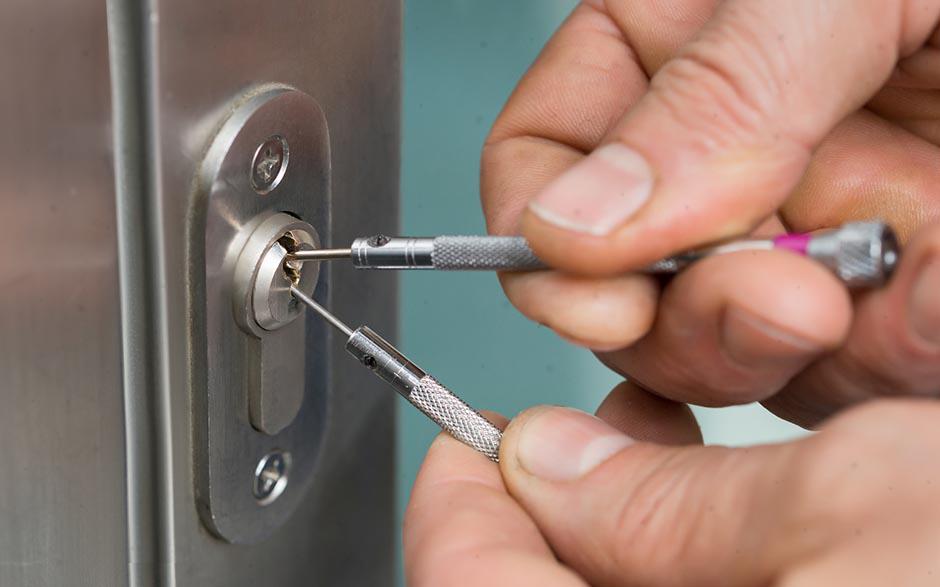 prix d'un serrurier pour ouvrir une porte Nandy