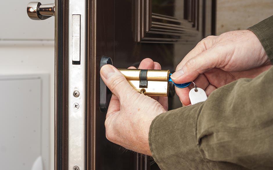 prix d'un serrurier pour ouvrir une porte Nandy